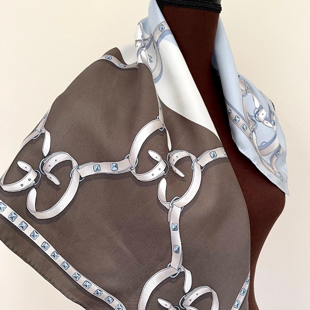 New Gucci Scarf Gg Logo Chains Color-Block Silk Wrap With Gucci Gift Box View 5